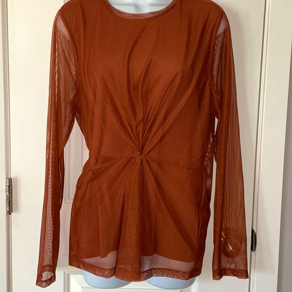 DKNY top